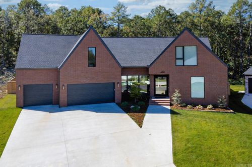 212 Abington Cir, Little Rock, AR, 72223-8052 | Card Image