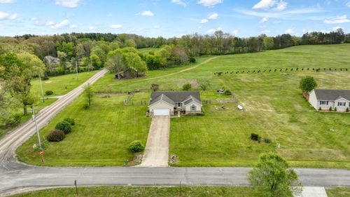 3427 Leeomi Dr, Britton, MI, 49229-9603 | Card Image