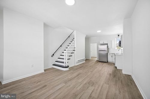 462 E Cosgrove St, PHILADELPHIA, PA, 19144-1127 | Card Image