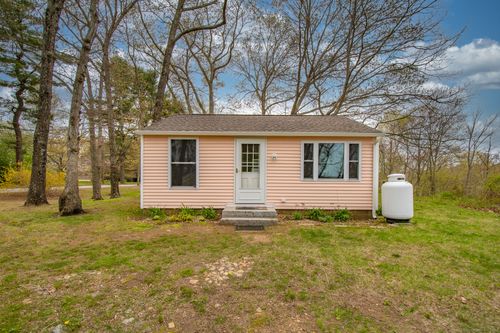 20 Lake View Ave, Salem, CT, 06420-3727 | Card Image