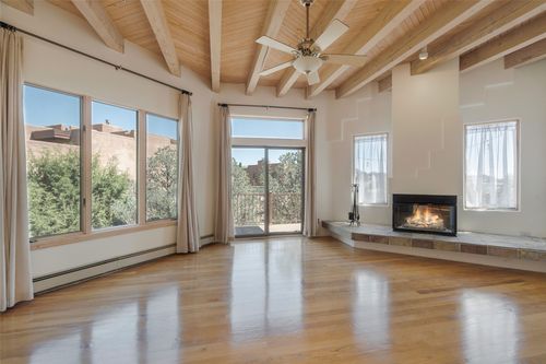 768 Calle Altamira, Santa Fe, NM, 87501-8991 | Card Image