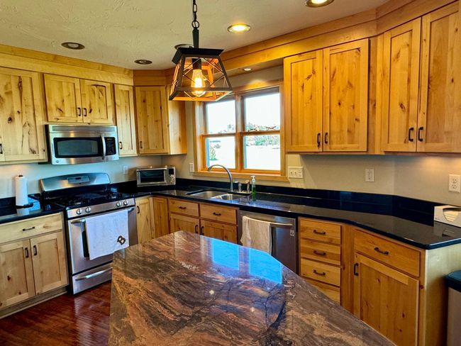 Kitchen | Image 17