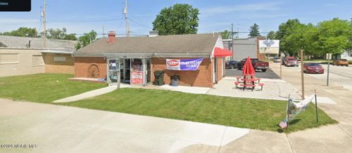 102 W Crocker St, Bradner, OH, 43406-7707 | Card Image