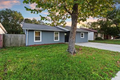 8320 Alveron Avenue, House other with 5 bedrooms, 3 bathrooms and null parking in Orlando FL | Image 1