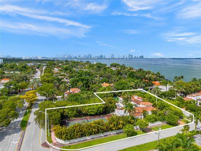 5185 N Bay Rd, House other with 7 bedrooms, 5 bathrooms and null parking in Miami Beach FL | Image 2