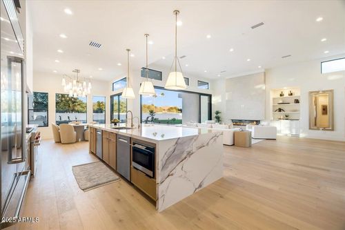 10144 E Sahuaro Dr, Scottsdale, AZ, 85260-6360 | Card Image