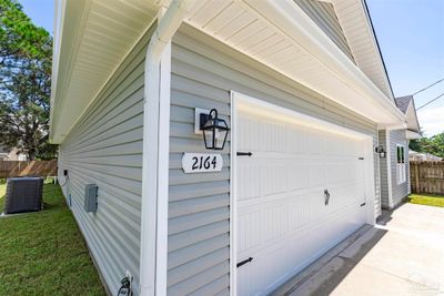 2164 Jeannie St, House other with 3 bedrooms, 2 bathrooms and 2 parking in Navarre FL | Image 2