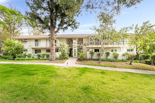 812 A Ronda Mendoza, Laguna Woods, CA, 92637 | Card Image