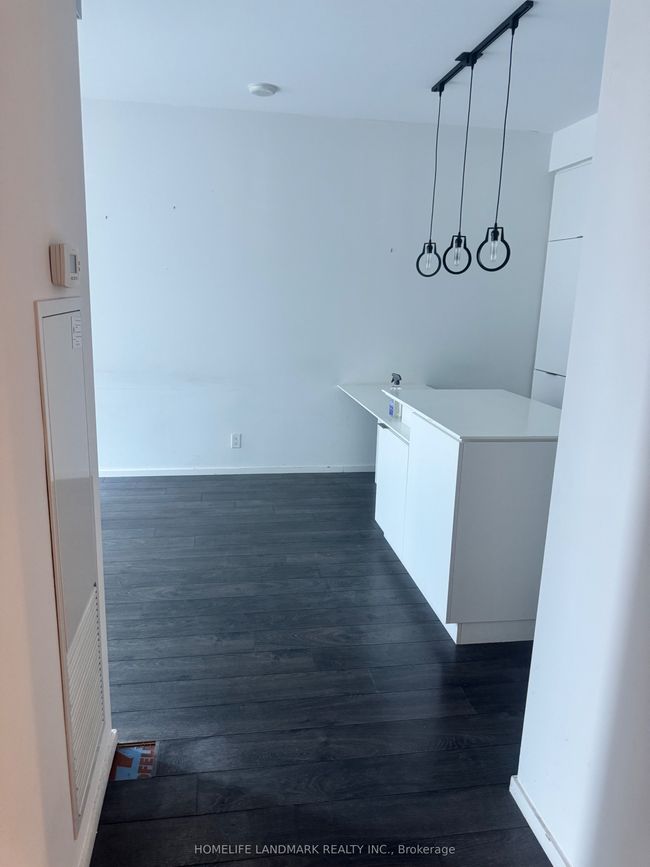 1406 - 5 St Joseph St, Condo with 1 bedrooms, 1 bathrooms and null parking in Toronto ON | Image 11