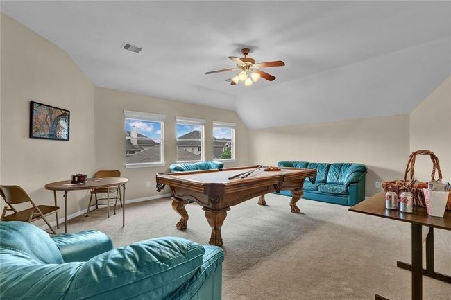 Upstairs gameroom | Image 17