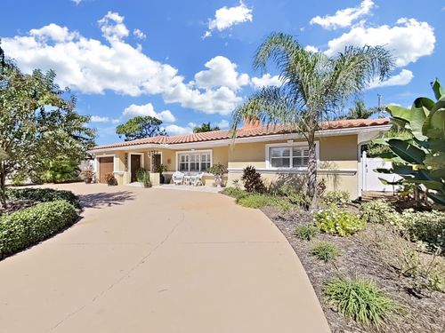 6601 Renaldo Way S, ST PETERSBURG, FL, 33707-3924 | Card Image