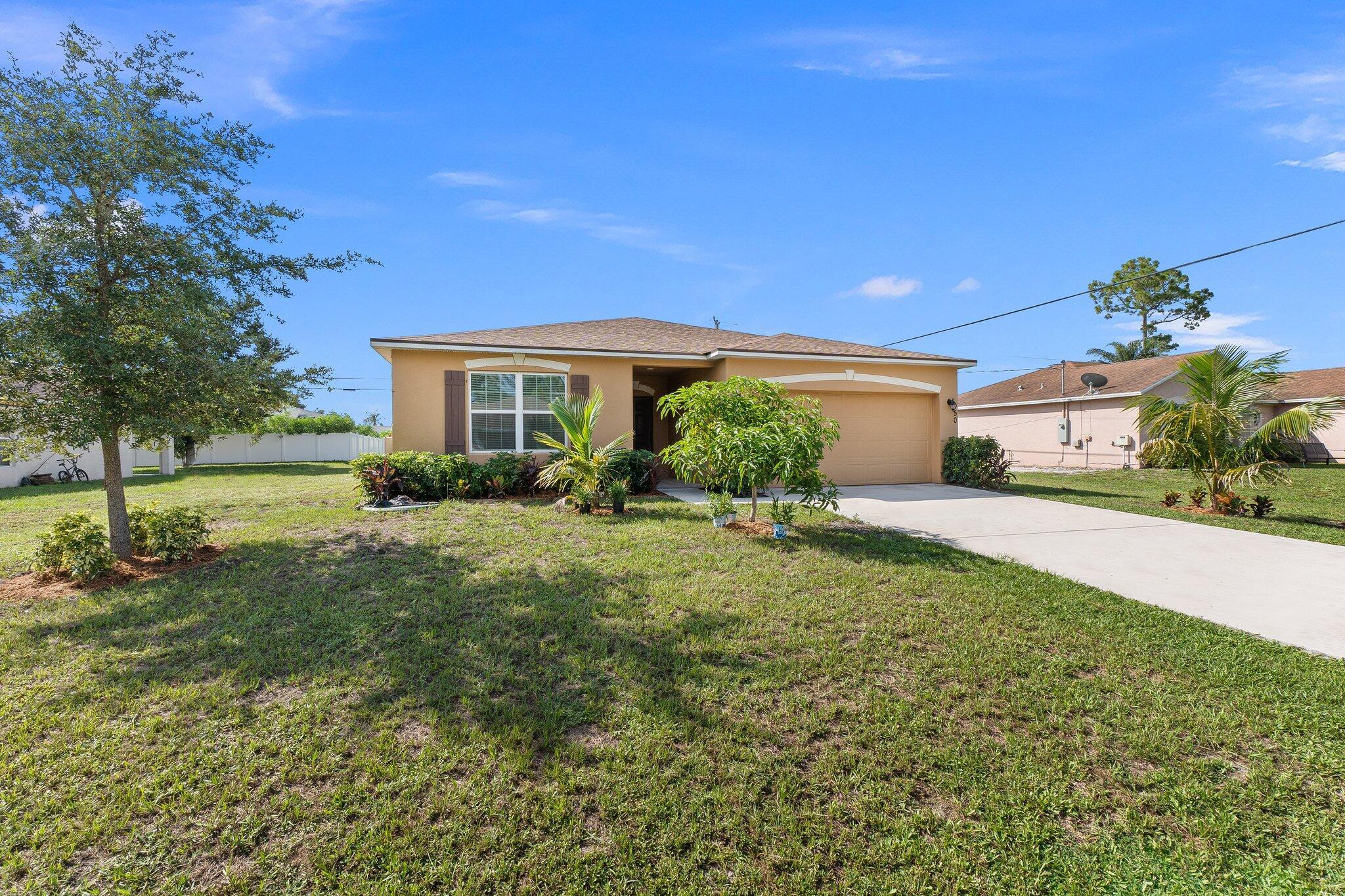Longfellow Rd, Port Saint Lucie, FL 34953