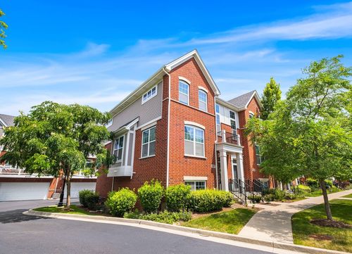 207 Capulina Ave, Morton Grove, IL, 60053 | Card Image