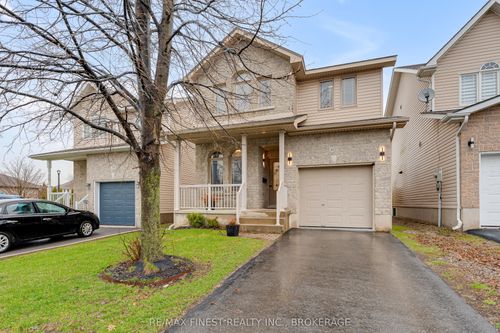 422 Laura Ave, Kingston, ON, K7K7M3 | Card Image