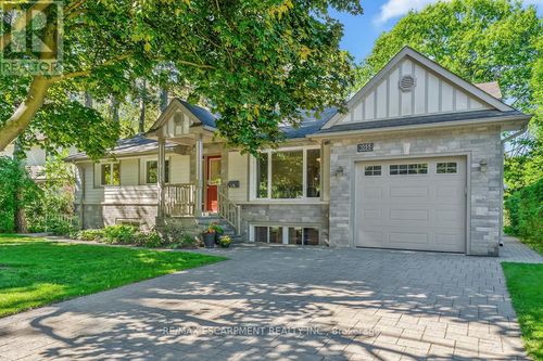 1055 Welwyn Dr, Mississauga, ON, L5J3J2 | Card Image