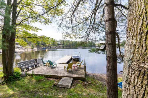 10080 Georgian Bay Shore, Honey Harbour, ON, P0E1E0 | Card Image