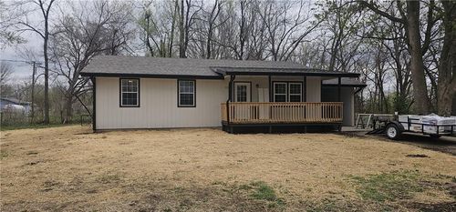 217 S Wall St, Leeton, MO, 64761-8224 | Card Image