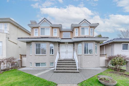 2169 E 48 Th Avenue, House other with 5 bedrooms, 4 bathrooms and 3 parking in Vancouver BC | Card Image