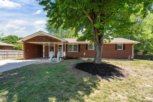 811 Wagoner Rd, Elon, NC, 27244-9274 | Card Image