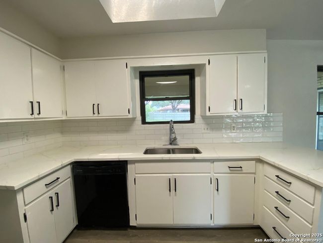 749 Windrock Dr, House other with 3 bedrooms, 2 bathrooms and null parking in Windcrest TX | Image 11