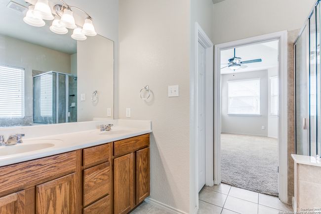 209 Country Vale, House other with 5 bedrooms, 3 bathrooms and null parking in Cibolo TX | Image 15