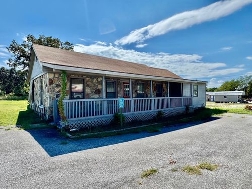 638 E Main St, Melbourne, AR, 72556-8031 | Card Image