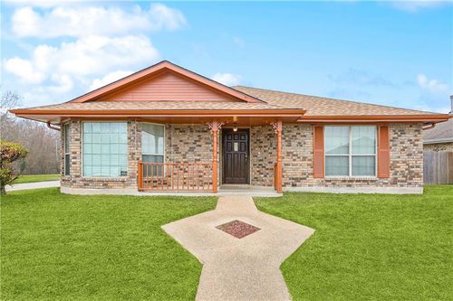 11101 Woodvine Lane, New Orleans, LA, 70128 | Card Image