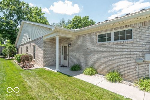 3391 Lukes Way, Greenwood, IN, 46143-7262 | Card Image