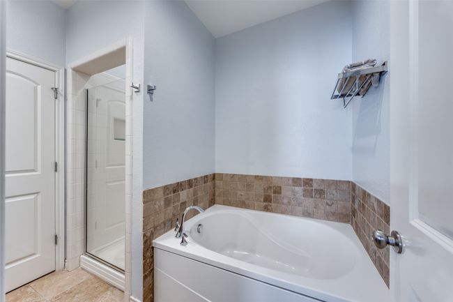 UNIT-16 - 13900 Noel Rd, Condo with 2 bedrooms, 2 bathrooms and null parking in Dallas TX | Image 15