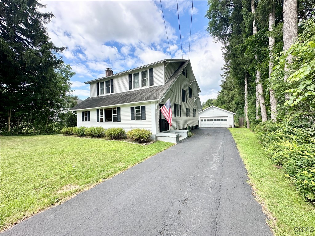 Maple Dr, Fayetteville, NY 13066
