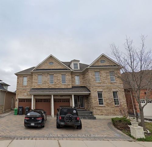 16 Eiffel Blvd, Brampton, ON, L6P1V9 | Card Image