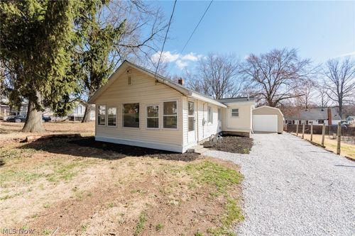 3239 Lakeway St, Coventry Township, OH, 44319-3148 | Card Image