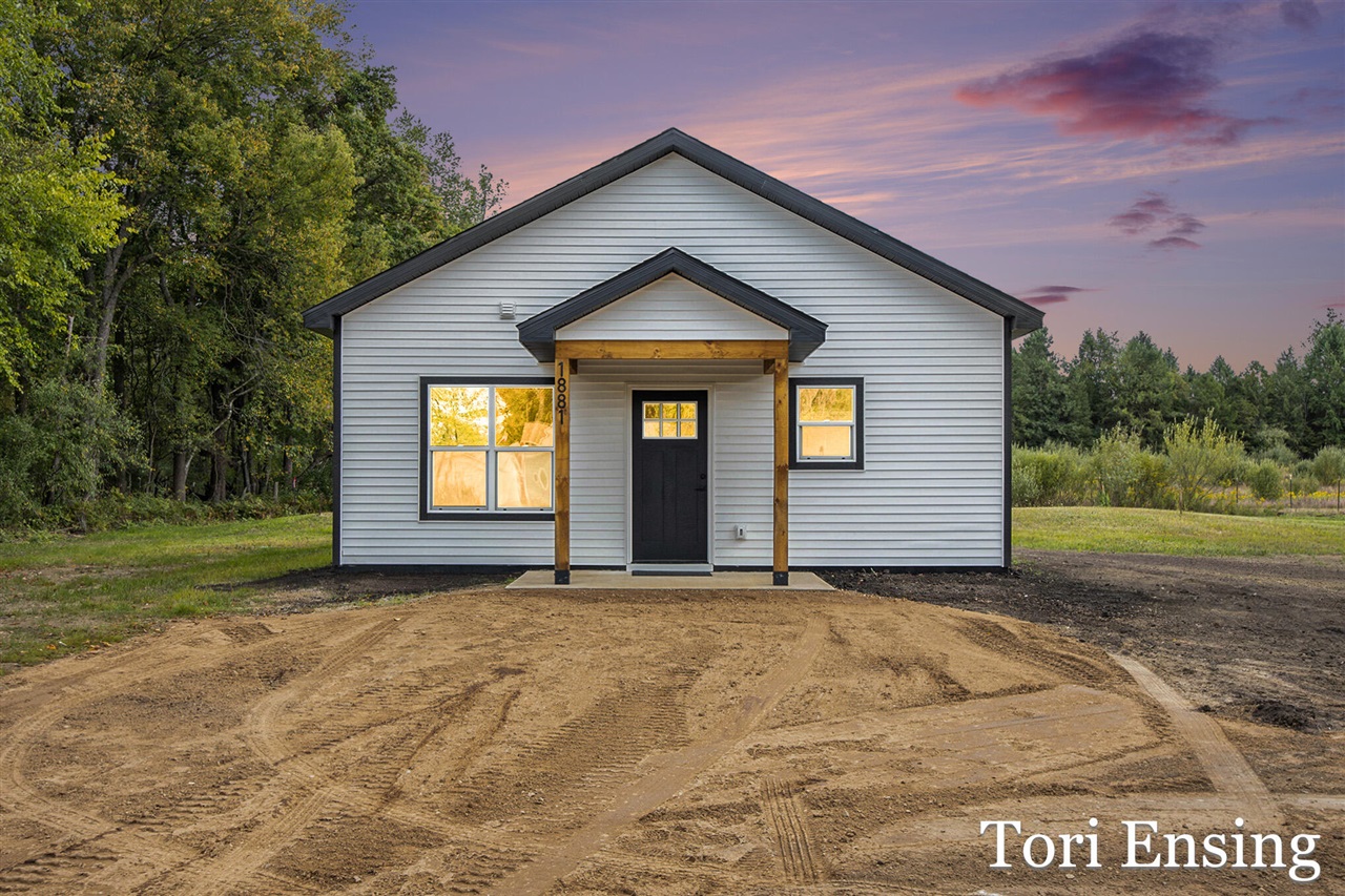 Derby Rd, Sidney, MI 48885
