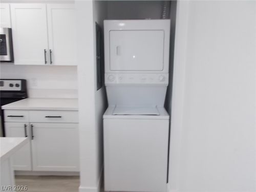 c-532 N 9th St, Las Vegas, NV, 89101-3037 | Card Image
