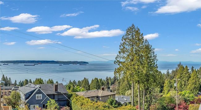 2623 Ottawa Avenue, House other with 5 bedrooms, 6 bathrooms and 4 parking in West Vancouver BC | Image 2