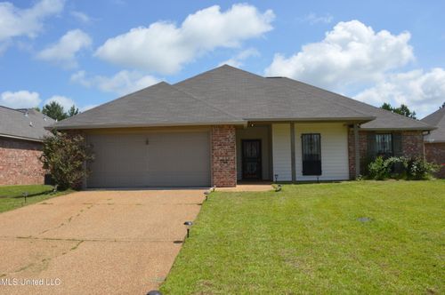 136 Dakota St, Byram, MS, 39272-9614 | Card Image