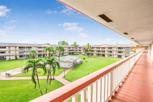 d206-5300 Washington St, Hollywood, FL, 33021-7710 | Card Image