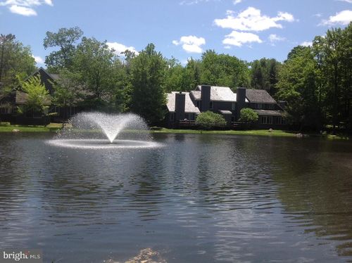 390 Snow Ridge Cir, Lake Harmony, PA, 18624 | Card Image