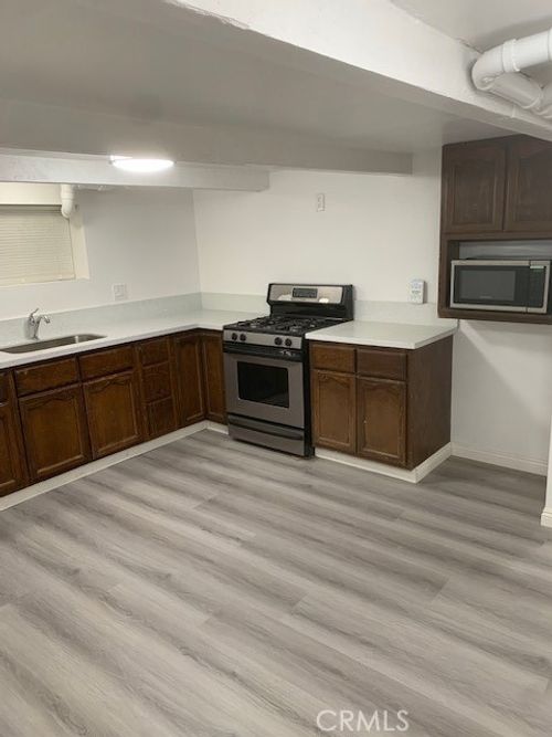 112 E Cottage St, Barstow, CA, 92311-2231 | Card Image