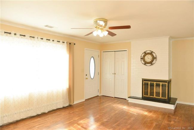 96 Harding St, House other with 3 bedrooms, 2 bathrooms and null parking in Wethersfield CT | Image 14