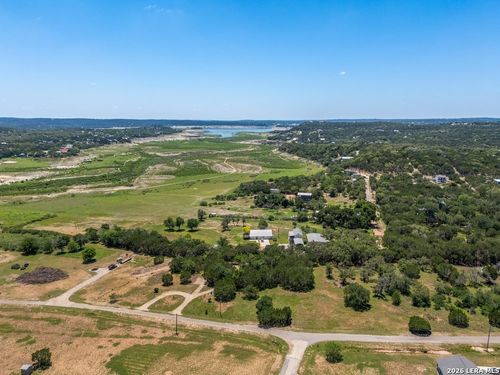 5 Harbour Hts, Pipe Creek, TX, 78063 | Card Image