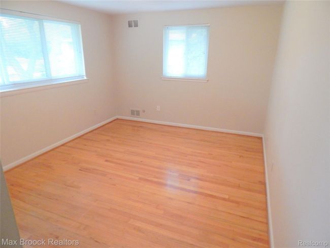 Bedroom #3 | Image 9