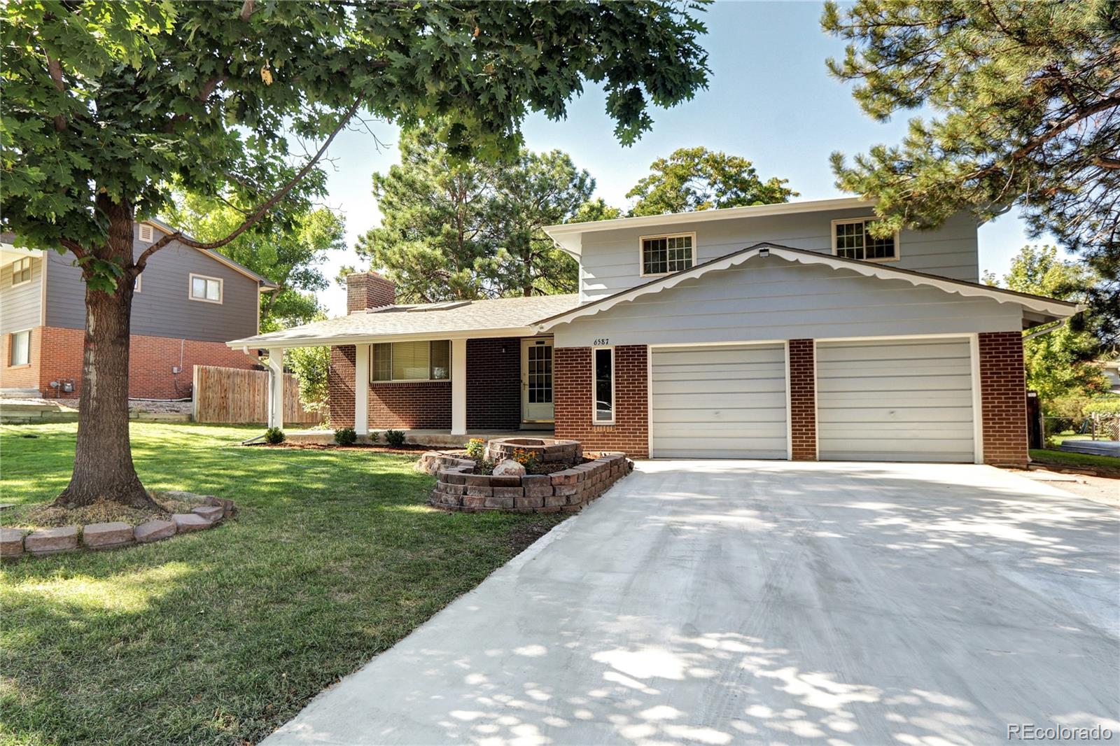 Newland Cir, Littleton, CO 80123