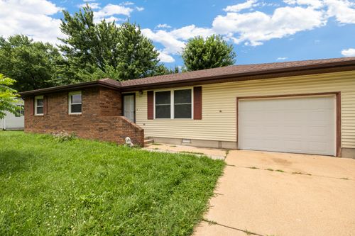 1015 N Hickory St, Buffalo, MO, 65622-9443 | Card Image