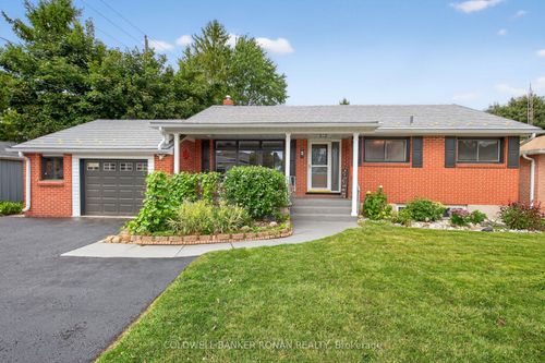 2 Lionel Stone Ave E, Tottenham, ON, L0G1W0 | Card Image