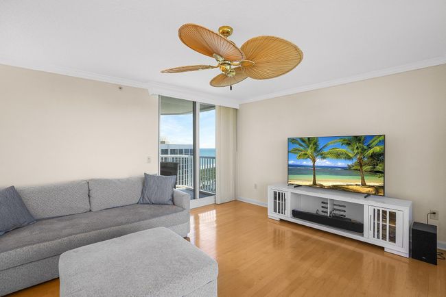 APT-1901 - 5049 N Highway A1a, Condo with 3 bedrooms, 2 bathrooms and null parking in Hutchinson Island FL | Image 15