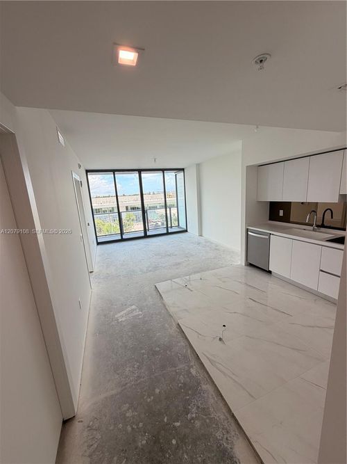 403-1170 E Hallandale Beach Blvd, Hallandale Beach, FL, 33009-4437 | Card Image