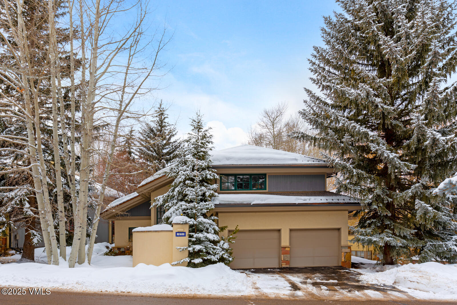 173 N Fairway Drive, For Sale in Beaver Creek - Zoocasa