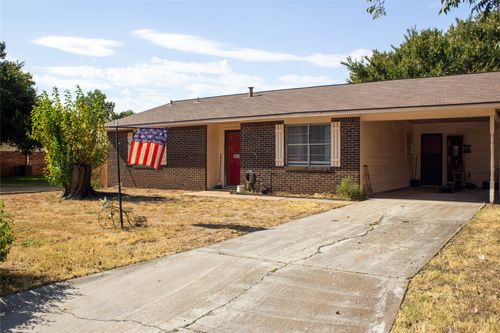 1409 Avenue D, Graham, TX, 76450 | Card Image