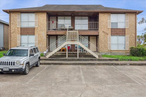 4029 Briar Hollow Dr, Dickinson, TX, 77539-7201 | Card Image